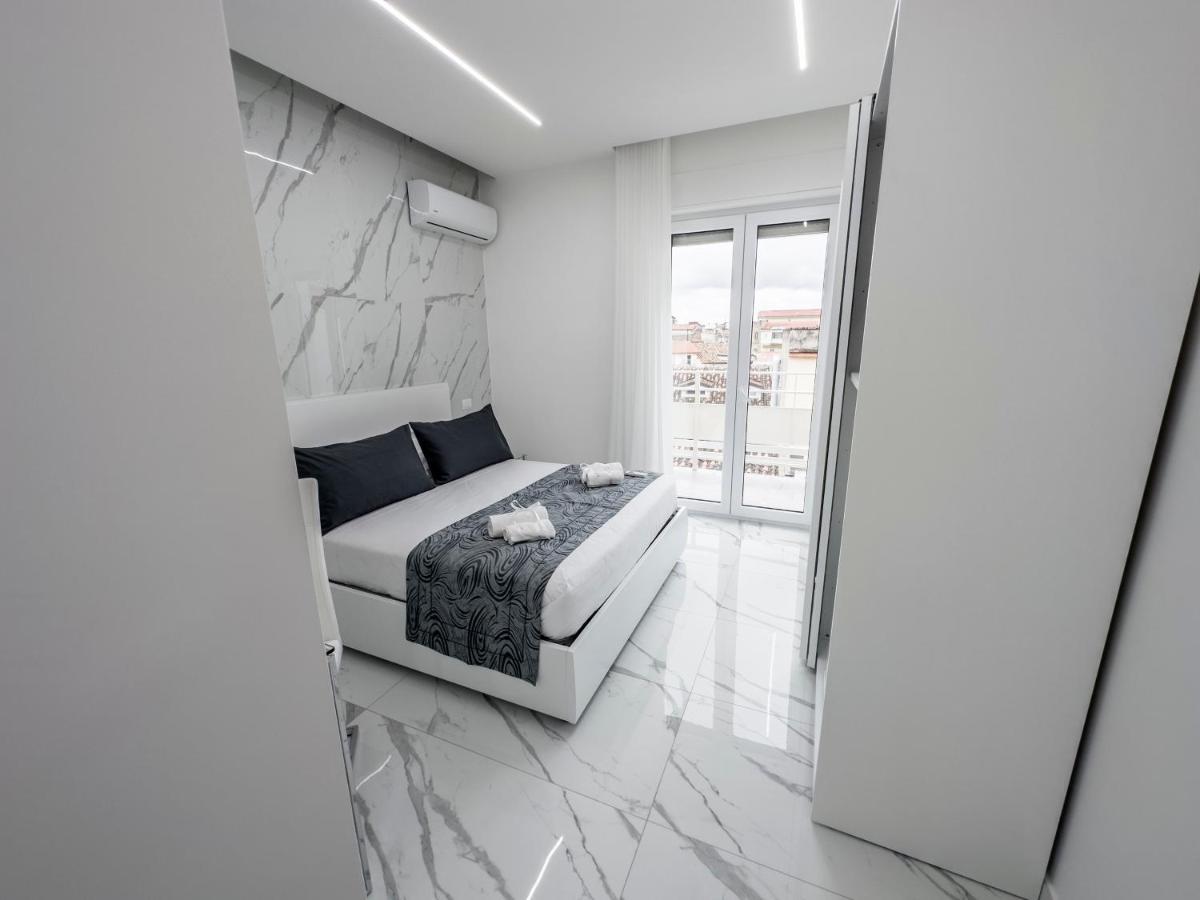 White Elegance Luxury B&B Caserta Exterior foto